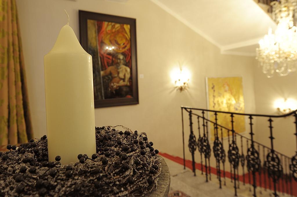 Eee Hotel Perg Esterno foto